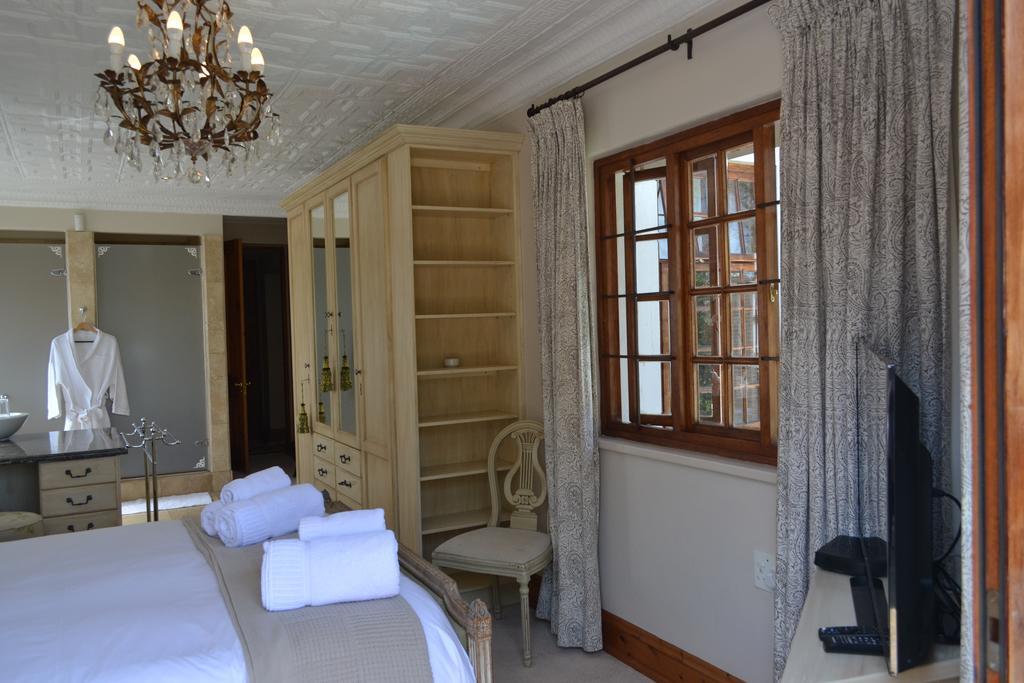 Bed and Breakfast Doveton House à Johannesbourg Extérieur photo