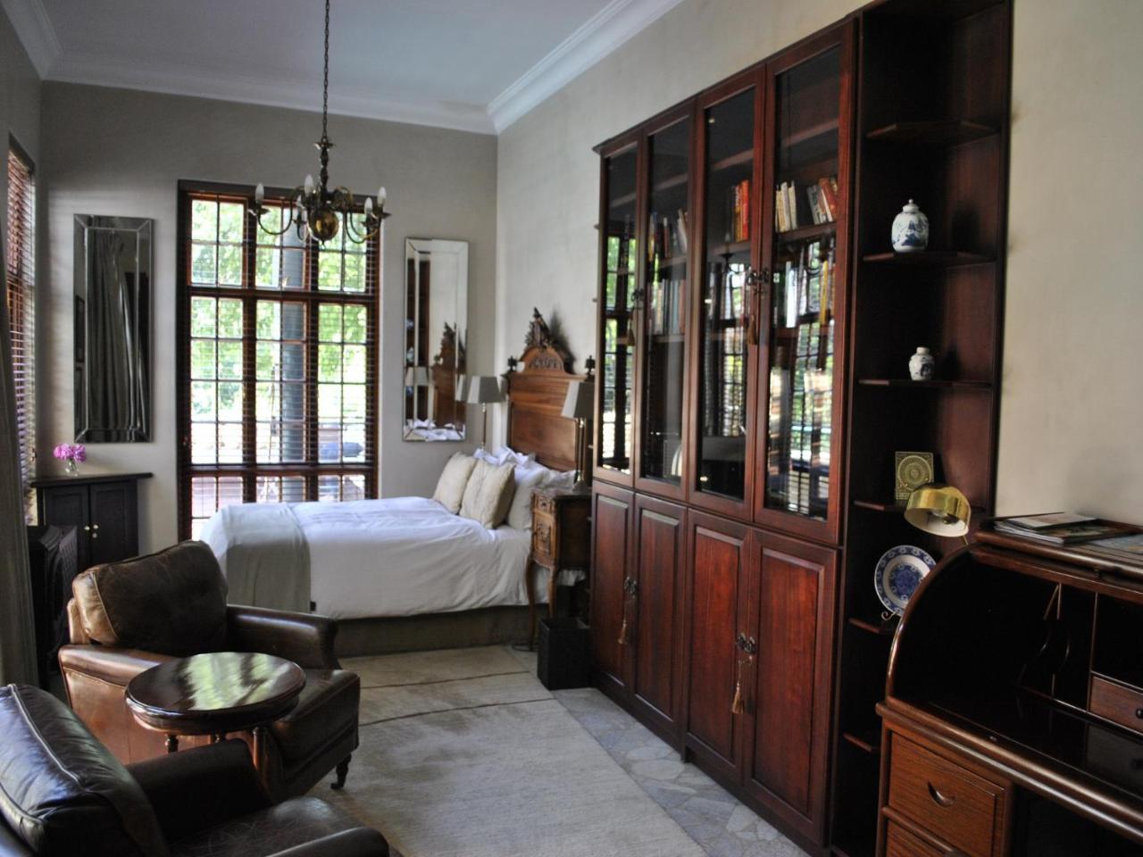 Bed and Breakfast Doveton House à Johannesbourg Extérieur photo