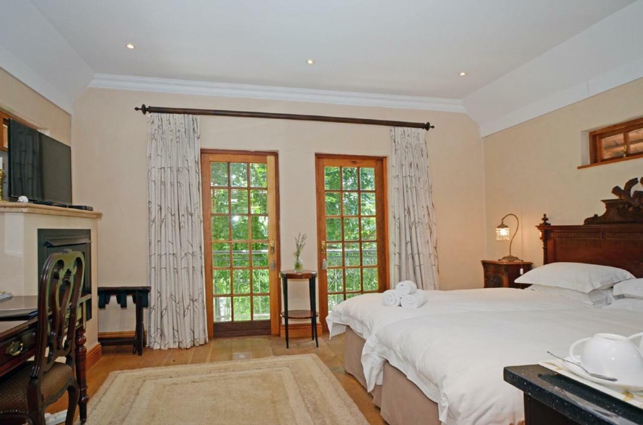 Bed and Breakfast Doveton House à Johannesbourg Extérieur photo